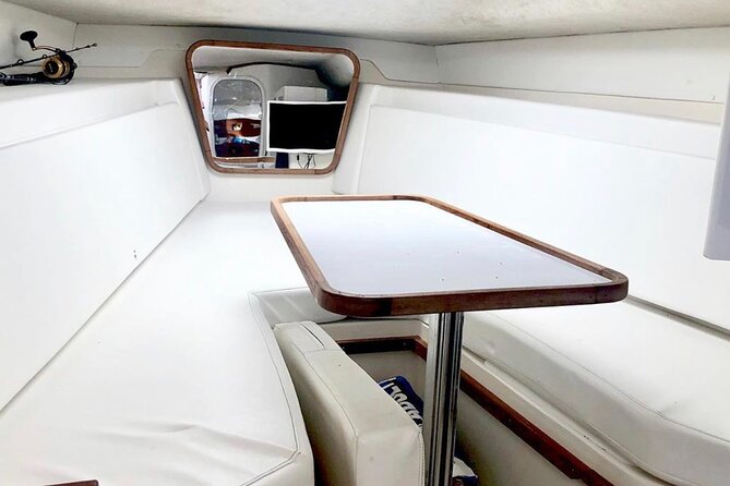 Private Island & Fishing Charters in Key West 37ft Knotty Cowgirl - Meeting and Pickup