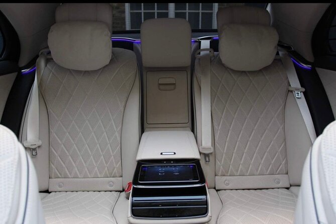 Private Limo Transfer Services From Heathrow Airport to Edinburgh - Included Amenities
