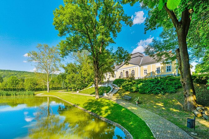 Private Luxury Palace Tour With Transport - Pickup and Transportation Details