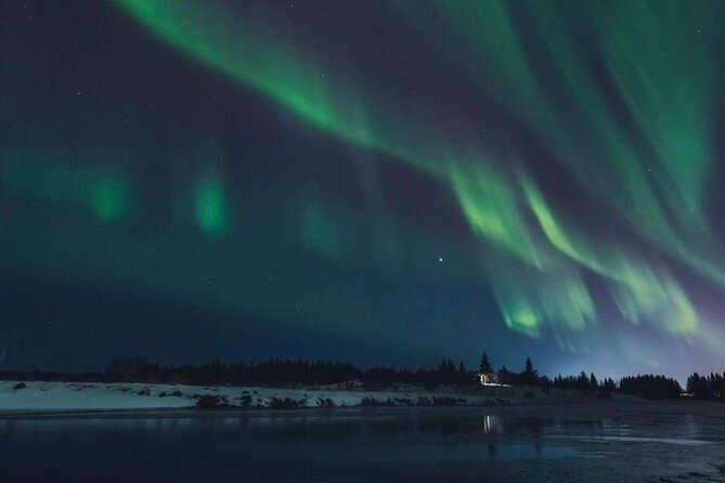 Private Northern Lights Tour With Hot Chocolate in Iceland - Meeting and Pickup Details