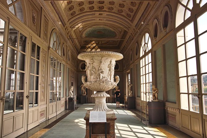Private Skip-The-Line Tour of the Uffizi Gallery Florence With Local Guide - Meeting and Ending Details