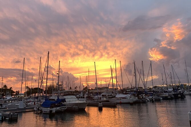 Private Sunset Boat Cruise in Waikiki Honolulu - Unique Features