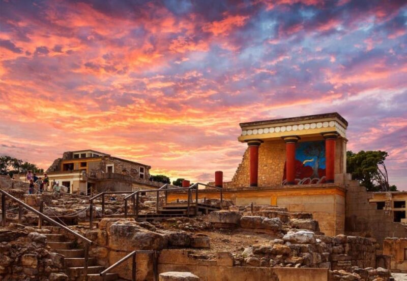 Private Tour: Knossos Minoan Palace & Archaeological Museum - Tour Experience