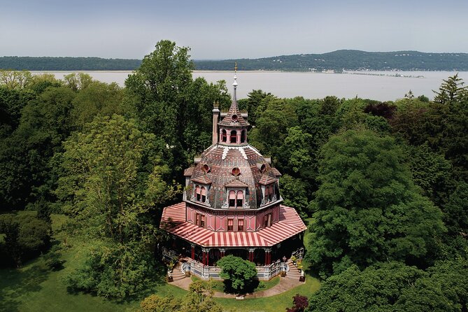 Private Tour of The Armour-Stiner Octagon House in New York - Meeting and Location