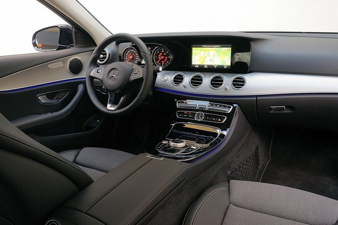 Private Transfer From Milan Linate Airport to Milan Center - Meeting and Drop-off Locations