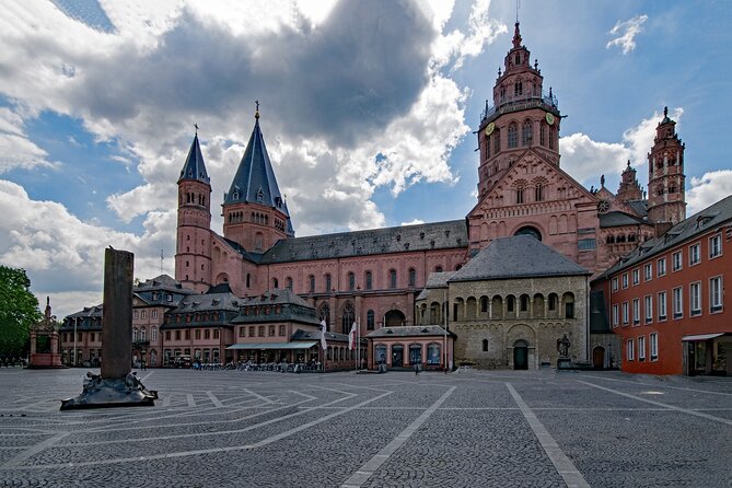 Private Transfer From Prague to Mainz With a 2 Hour Stop - Vehicle Details and Amenities