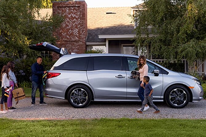 Private Transfer From Punta Cana to Bayahibe - La Romana - Vehicle Features and Amenities