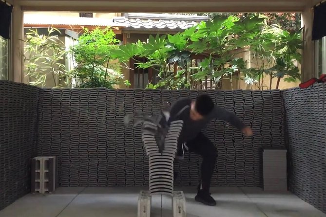 Refreshing in Asakusa! Tile-Breaking / Kawara Smash in Asakusa, Tokyo - The Tile-Breaking Process
