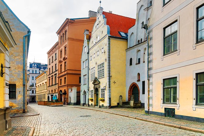 Riga Highlights and Art Nouveau Museum Private Tour - Scenic Drive
