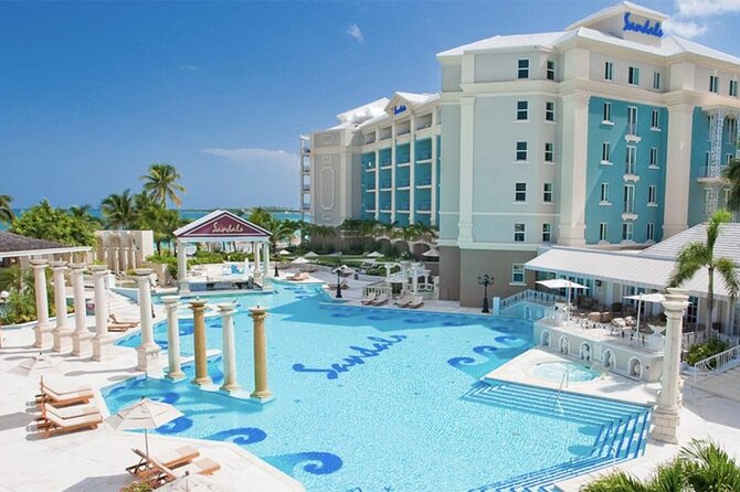 Rnd Trip Shared Shuttle: NAS Airport to Cable Bch Hotel.Free Wifi - Passenger Policies