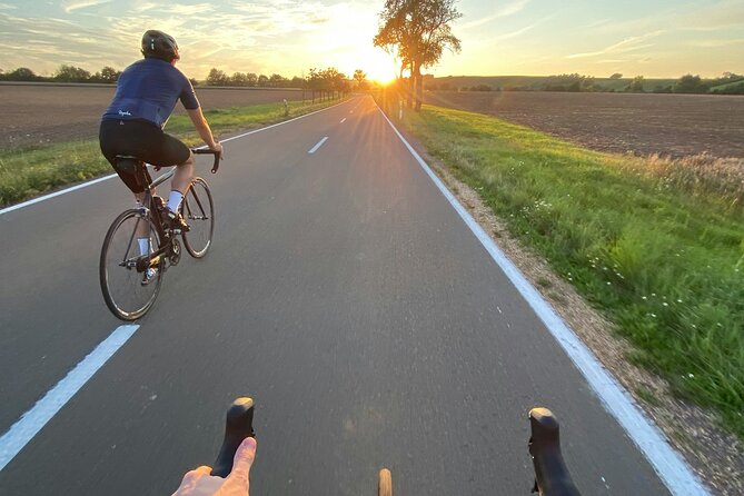 Road Bike Rental in Amsterdam With Suggested Itinerary - Accessibility and Participation