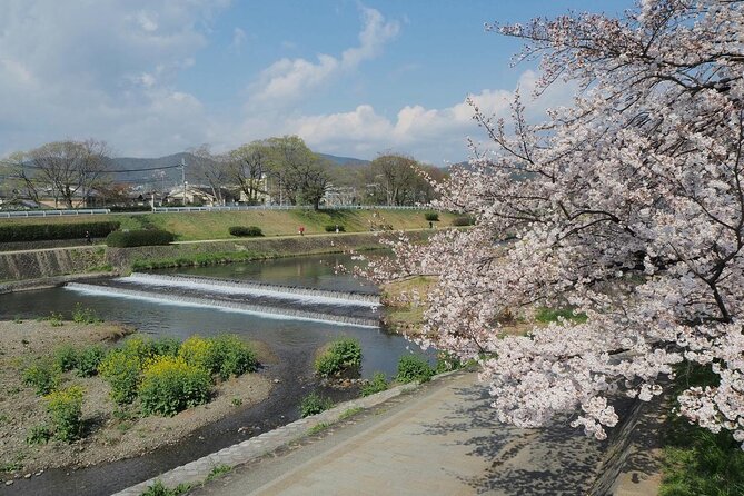 Romantic Kyoto: Love Whispers and Cultural Charms - Embracing the Spirit of Kyoto