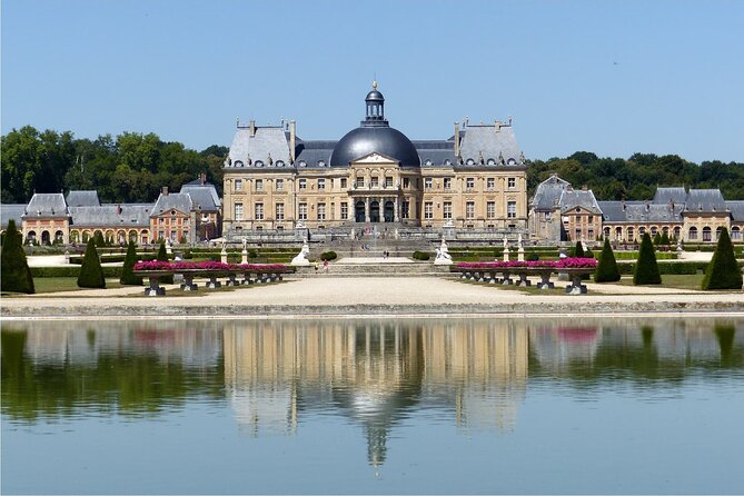 Round Transfer to Fontainebleau and Vaux Le Vicomte From Paris - Itinerary Details