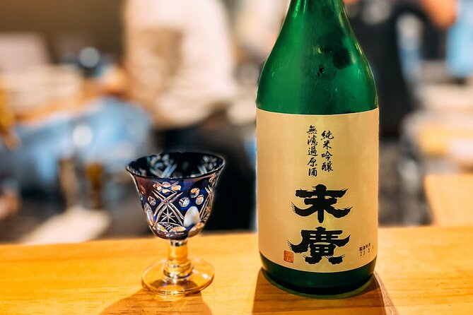 Sake Nightlife and Exclusive Local Bar Hopping in Hidden Tokyo - Indulging in Authentic Sake Tasting
