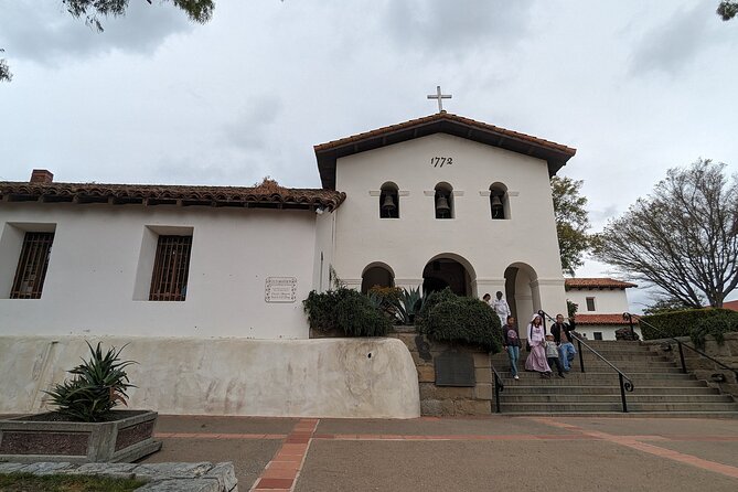 San Luis Obispo Scavenger Hunt Walking Tour and Game - Meeting Point and Activity Duration