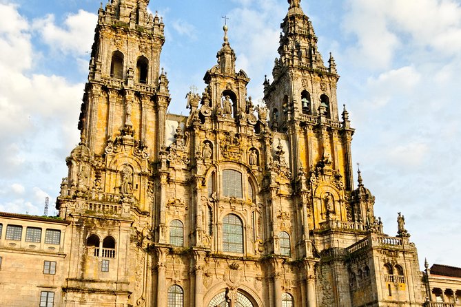 Santiago De Compostela Private 10- Hours Tour From Oporto - Pickup and Drop-off Details