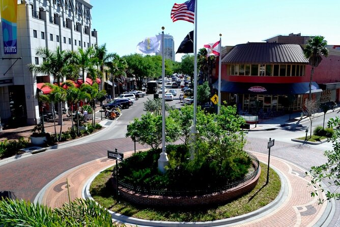Self-Guided Sarasota Scavenger Hunt: Sarasota Spectacles
