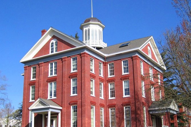 Self-Guided Scavenger Hunt: Salem Oregons Beautiful Capital - Roles and Responsibilities