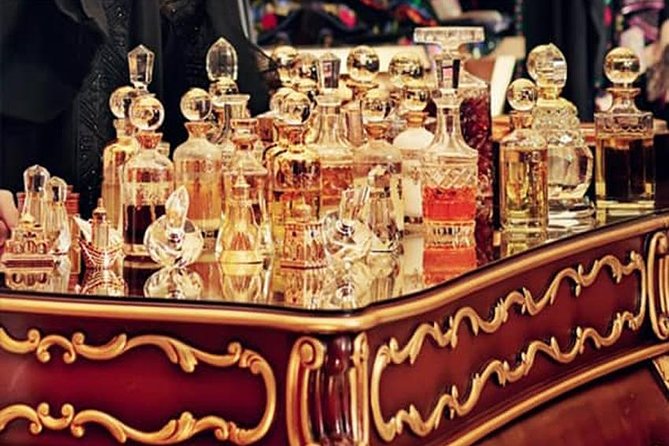 Shopping Private Tour to Papyrus Perfume Bazaars Cotton - Meeting and Pickup Details