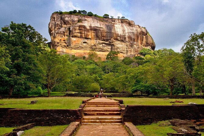Sigiriya Lion Rock & Dambulla Tour Review - Exploration of Dambulla Cave Temple