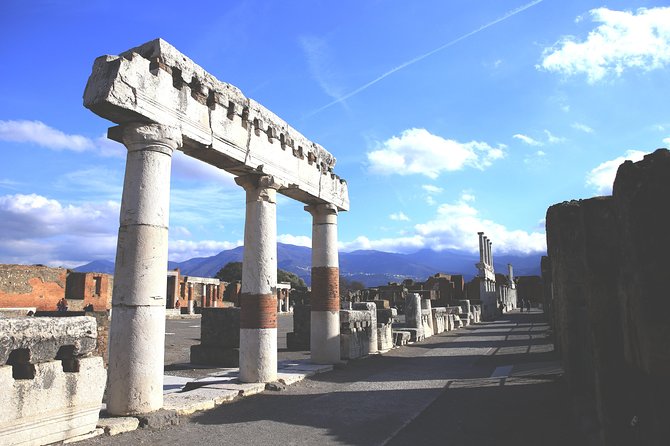 Skip the Line Best of Pompeii Tour & Positano With Luch at the Winefarm - Inclusions and Pickup