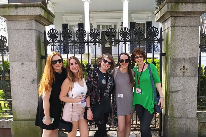 Small-Group Glamorous Garden District Tour - Celebrity Homes and Points of Interest