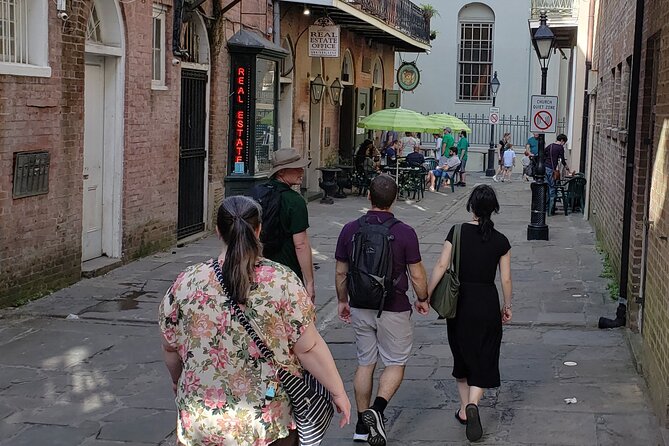 Small Group Locals Guide to the French Quarter Tour - Discovering Key Landmarks