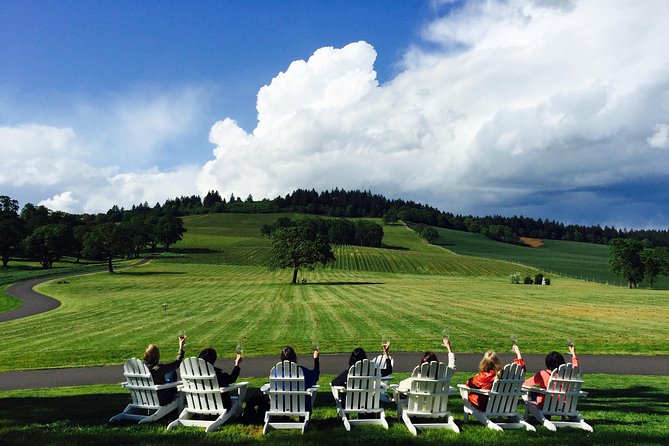 Small Group: Willamette Valley Wine Tour From Portland (Tasting Fees Included) - Key Inclusions and Experience