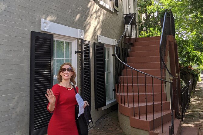 Socialites and Spies of Georgetown Walking Tour - Uncovering the Influence of Socialites