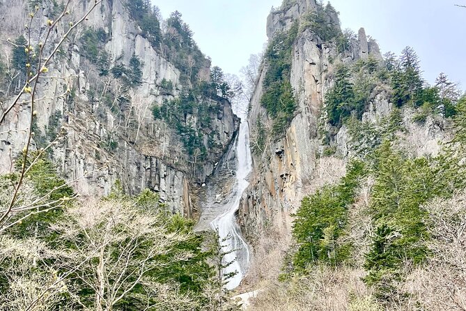 Sounkyo Gorge Autumn Leaves Ice Pavilion Day Tour by Private Car - Itinerary