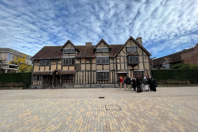 Stratford Upon Avon & Warwick Castle Private Tour - Pickup and Transportation