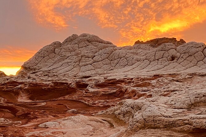 Sunset Off-Road White Pocket Guided Hike Activity - Small Group - Location and Meeting Details