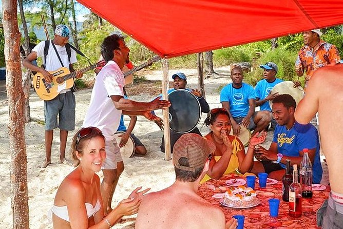 Swim With Wild Dolphins & Benitiers Island With Lunch & Transport - Inclusions of the Tour