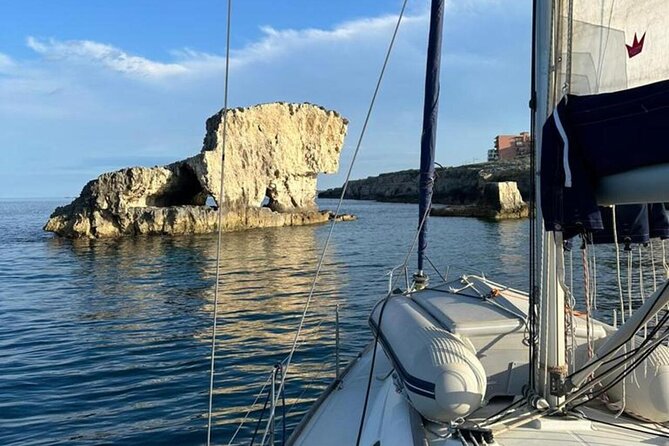 Syracuse Private Lunch on a Sailing Boat - Meeting and Pickup