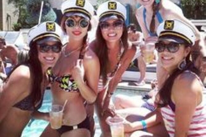 TAILFINS Destin Tiki Boat/Crab Island Dolphin Tour PRIVATE - Inclusions and Amenities