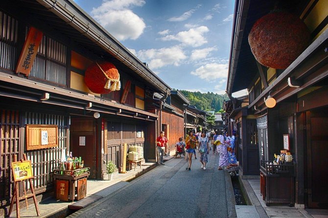 Takayama Full-Day Private Tour With Government Licensed Guide - Customizable Itinerary Options