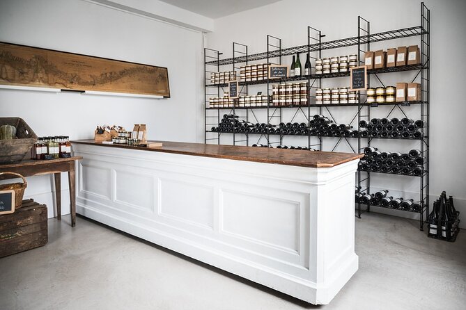 The Getaway With Tasting of 6 Wines From Our Estate - Location and Meeting Details