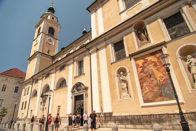 The Ljubljanas Cathedral Tour (St. Nicolas Church) - Meeting and End Points