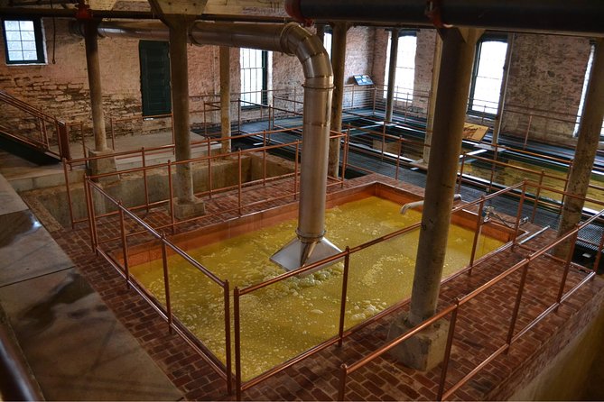 The Old Taylor Tour and Lunch Cruise - Bourbon History and Popularity