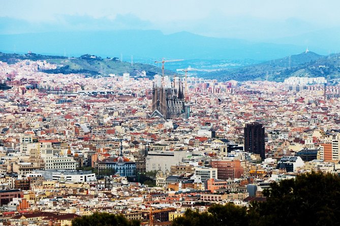 The Romantic Side of Barcelona (Fall in Love Again) - Private Tour With a Local - Exploring Gothic Quarters Romance