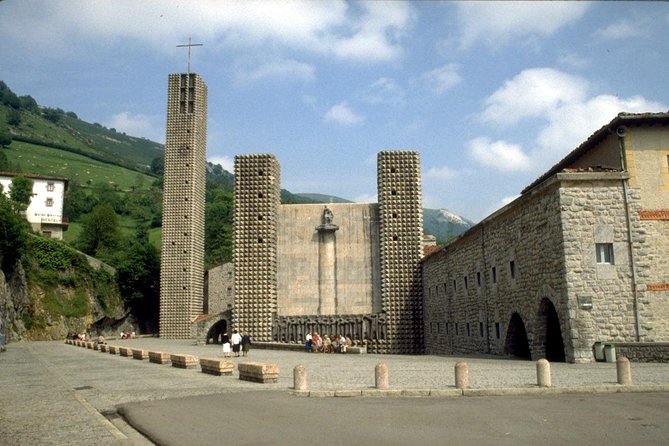 Three Temple Tour, the Path of St. Ignatius, Small Group Tour Lunch Included - Experience Highlights
