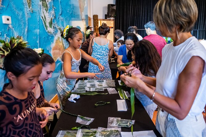 Ti Leaf Bracelet Craft Class on Maui - Whats Included