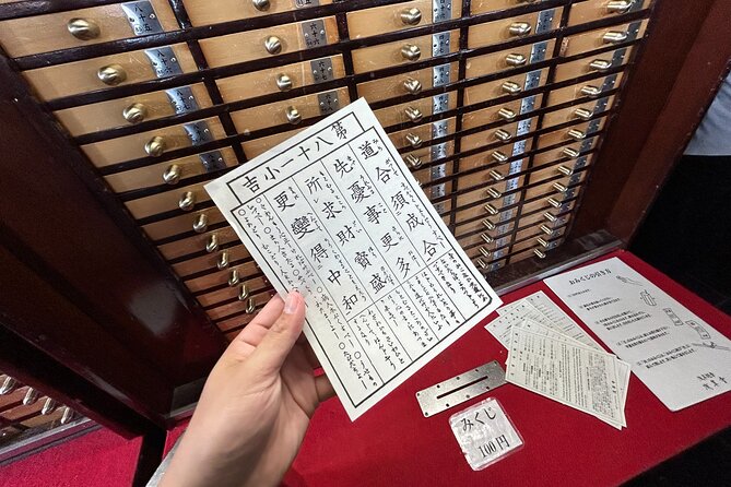Tokyo: Asakusa Temple Photo Shooting Tour Wearing Kimono - Kimono Rental and Dressing Experience