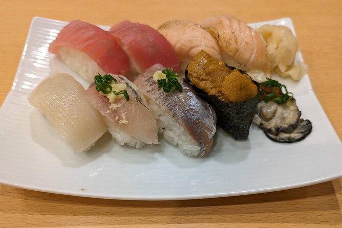 Tokyo: Food Tour in Uenos Ameyoko Market