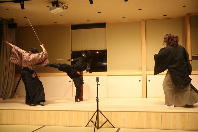 Tokyo: Ninja Experience and Show - Guided Tour and Ninja Demonstration