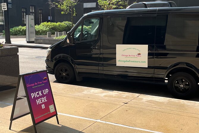Tour Chicago LGBTQ Style: On and Off History Bus Tour - Comfortable and Convenient Transportation