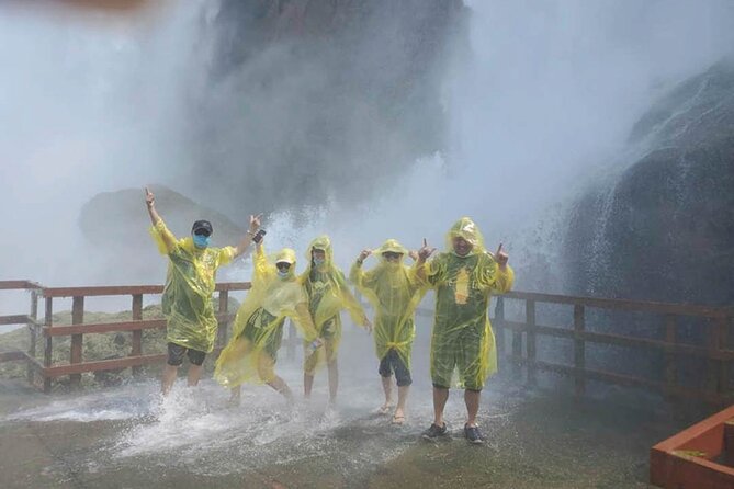 Tour of the Maid of the Mist and Cave of the Winds in Spanish - Meeting and Ending Points