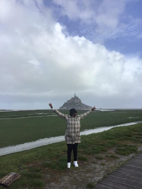 Tourist Transfert With Stops From Caen to Mont Saint Michel - Pricing and Duration