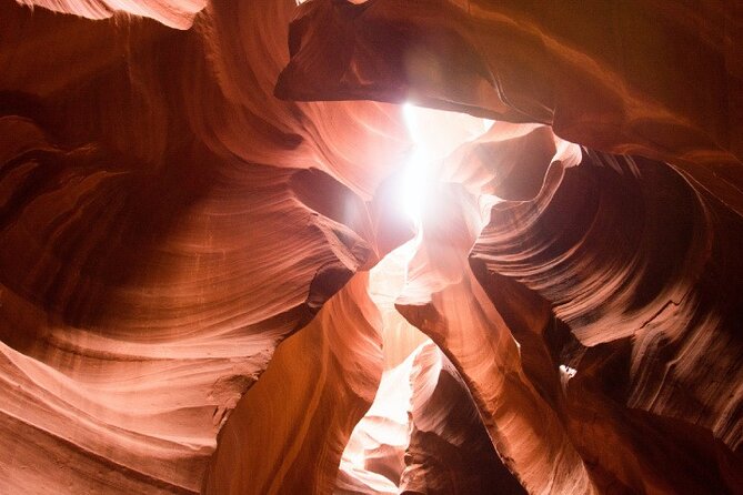 Upper Antelope Canyon, Horseshoe Bend From Vegas, Lunch, Freewifi - Accessibility and Health Considerations