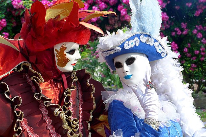 Venice Carnival Tour of Must-See Sites With Local Guide & Frittelle Tasting - Local Guide Insights